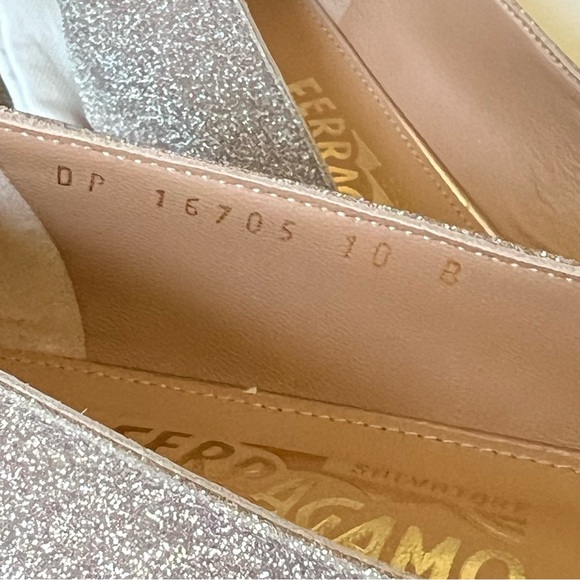 Salvatore Ferragamo Erice Vara Bow Silver Glitter Calf Leather Pumps 10B $895 - Picture 12 of 17